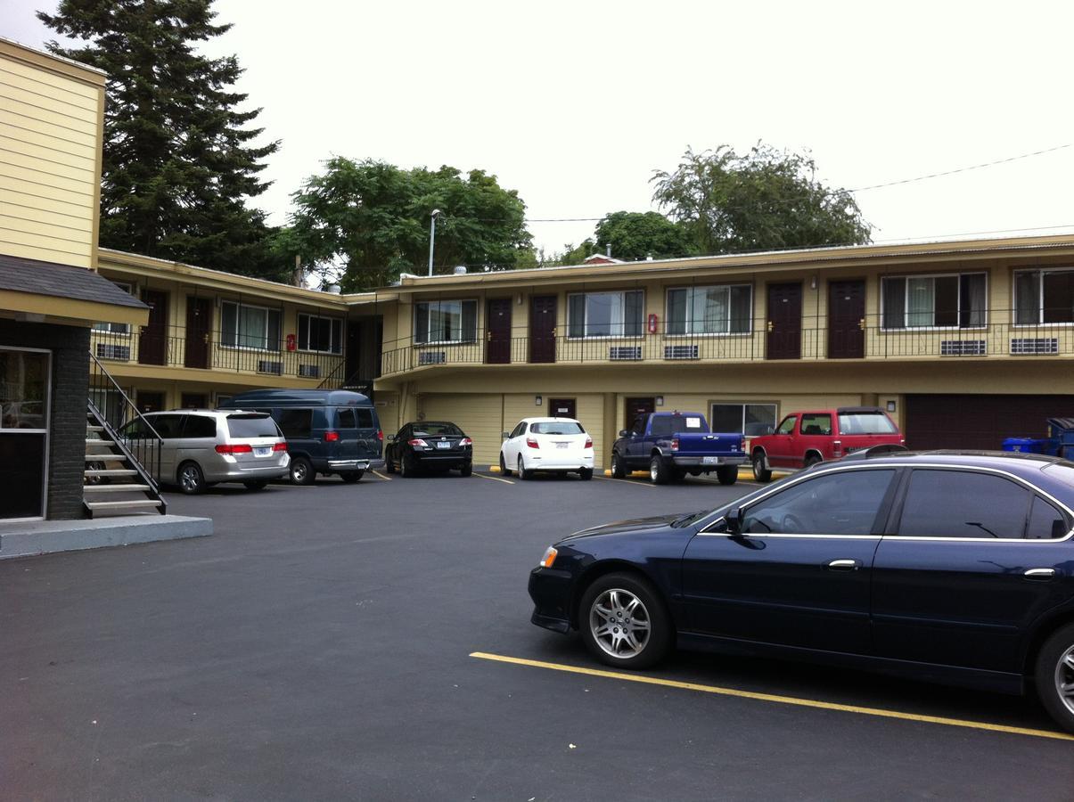 Economy Motel *